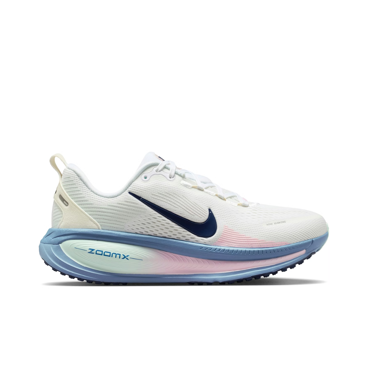 W NIKE VOMERO 18