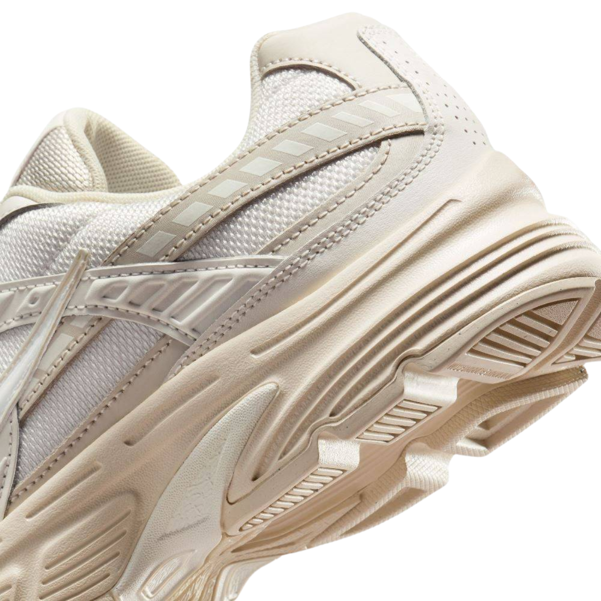 WMNS NIKE INITIATOR