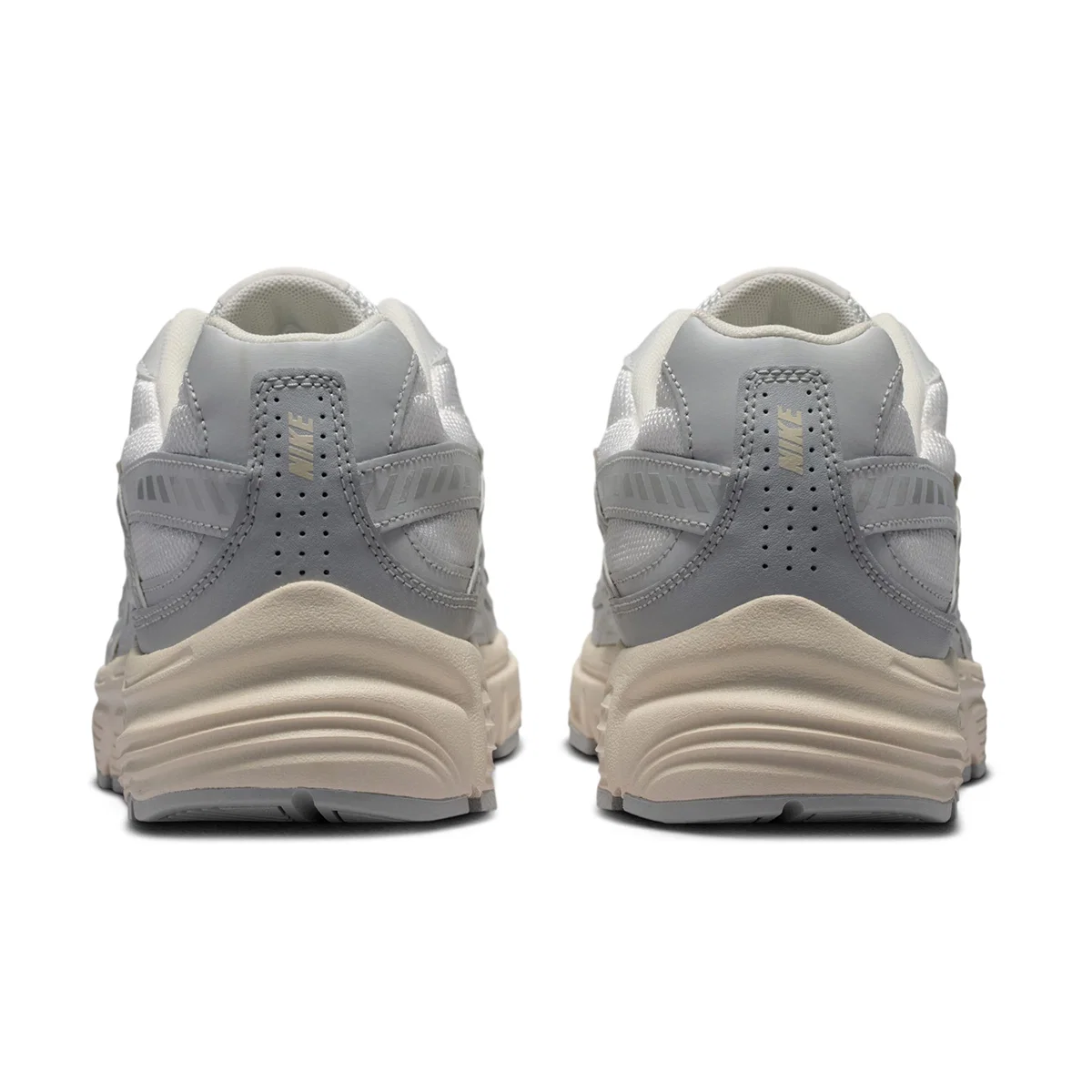 NIKE INITIATOR