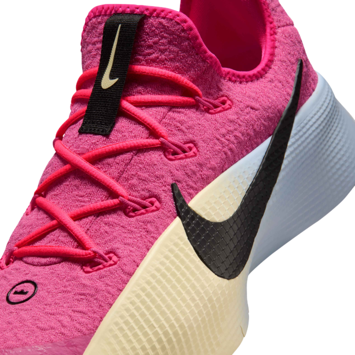 LEBRON TR 1