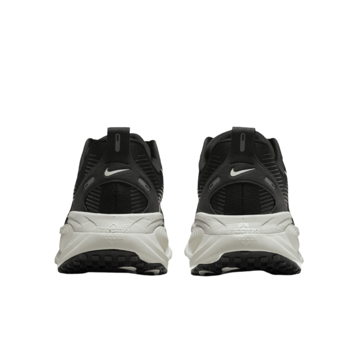 NIKE VOMERO 18