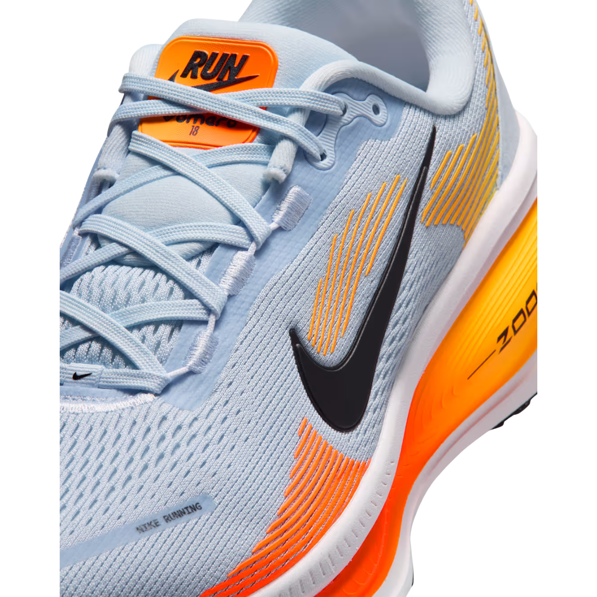 NIKE VOMERO 18
