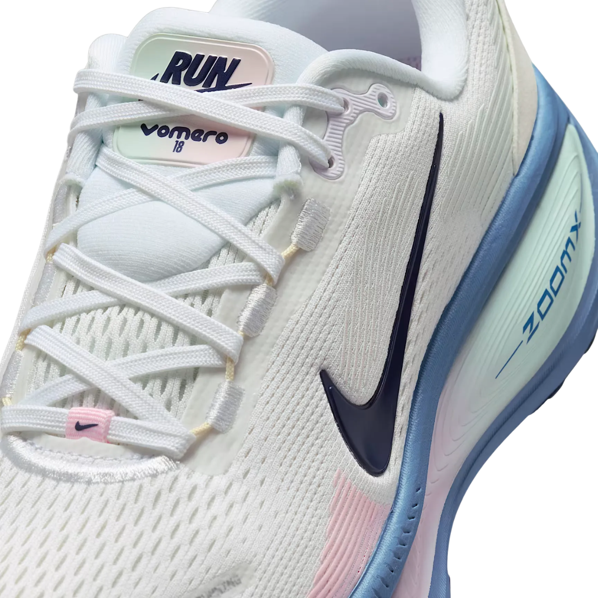 W NIKE VOMERO 18