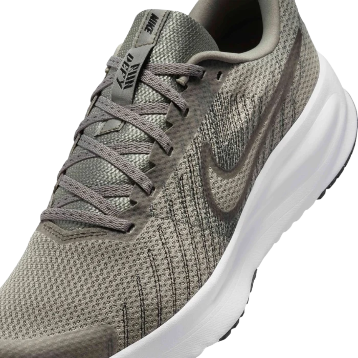 NIKE RUN DEFY