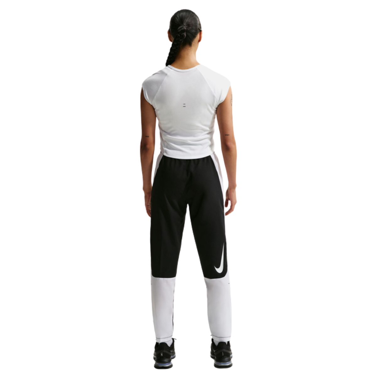 W NK TEMPO SWOOSH RUN DF SS