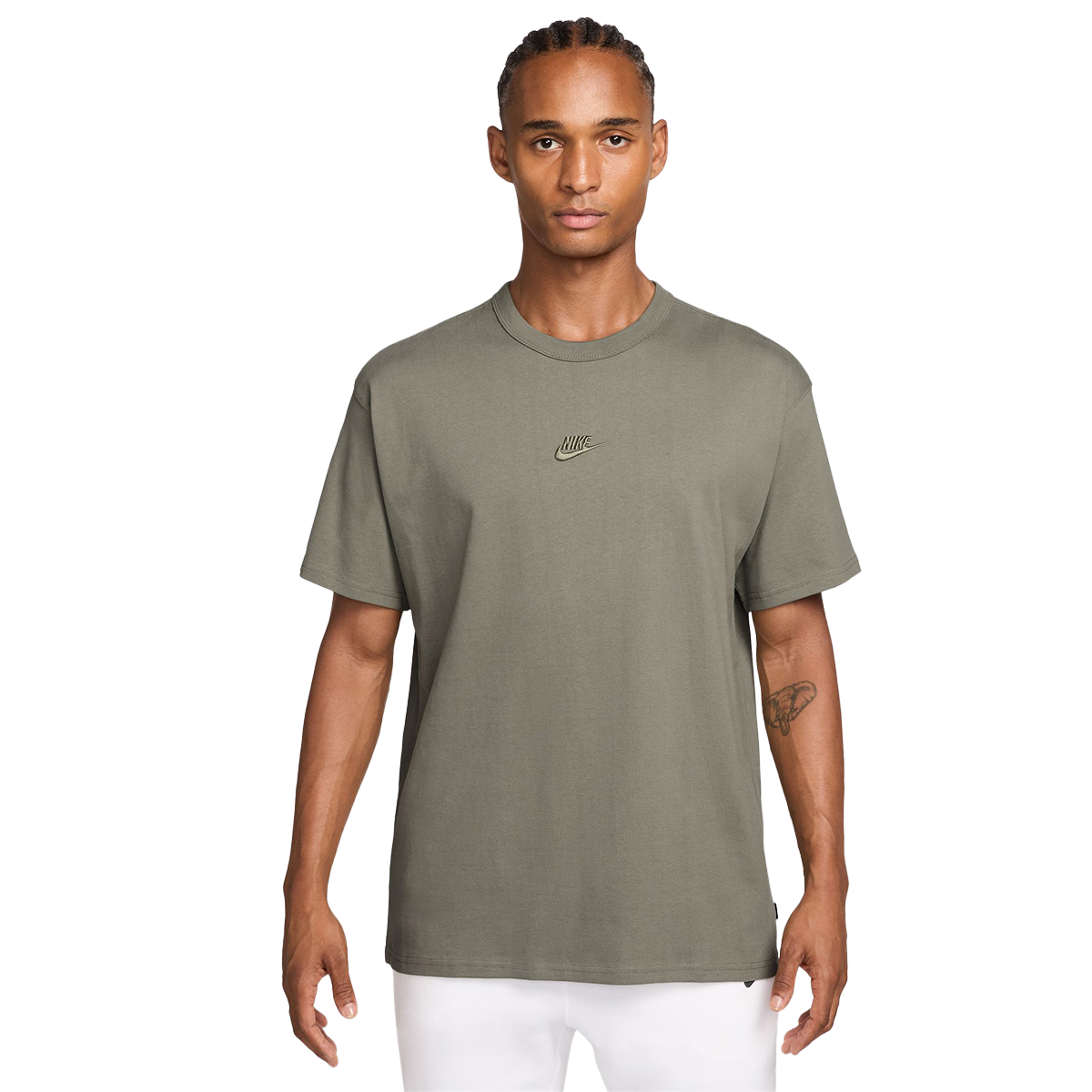 M NSW TEE LSE PREM ESS SUST