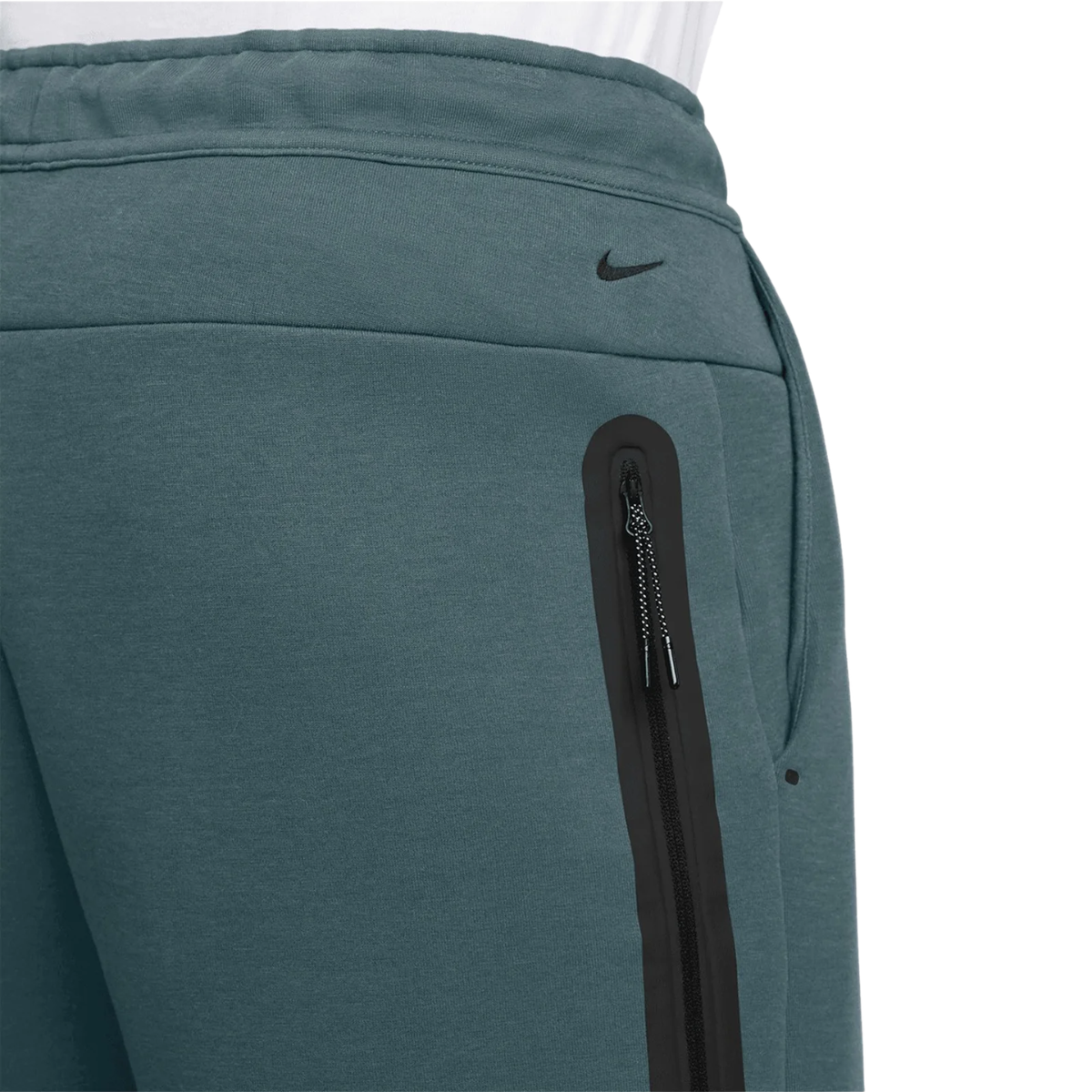 M NK TECH FLC SHORT