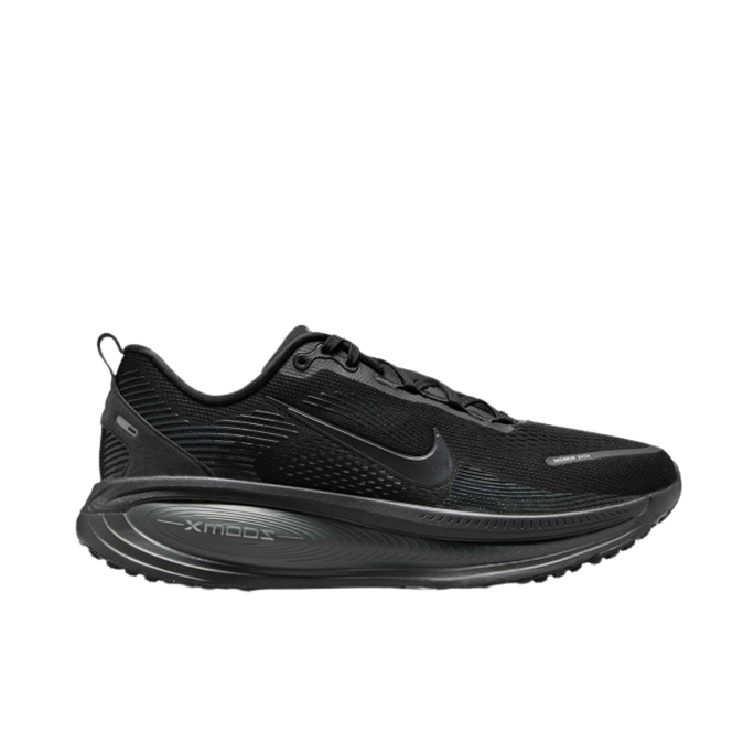 NIKE VOMERO 18