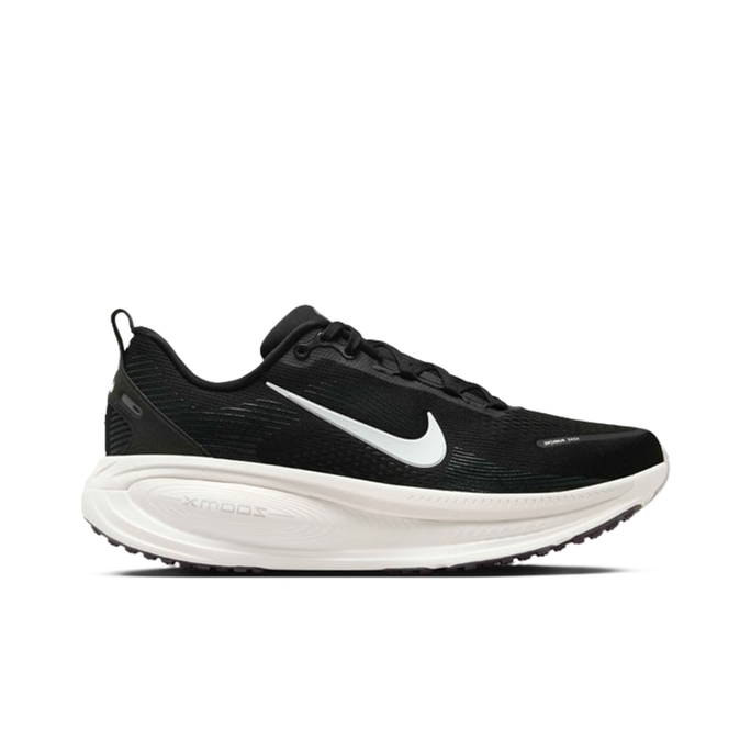 NIKE VOMERO 18